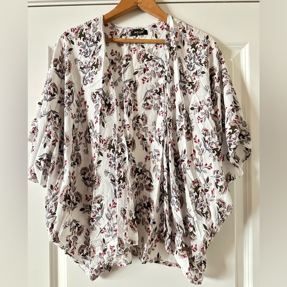 Janice Tops - Janice Women’s Floral Print Open Front Kimono. One size